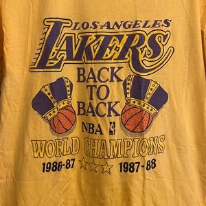 Vintage LA Lakers t-shirt (child or women’s XL)